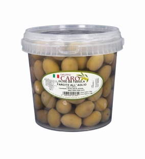 Olive verdi farcite all'aglio in salamoia