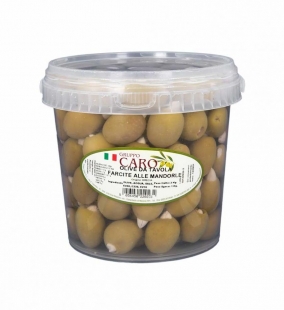 Olive verdi farcite alle mandorle in salamoia